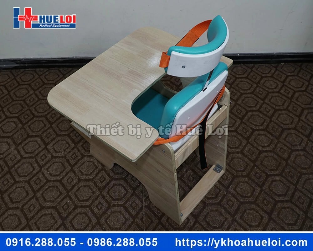 Ghế tập ngồi cho trẻ bại não