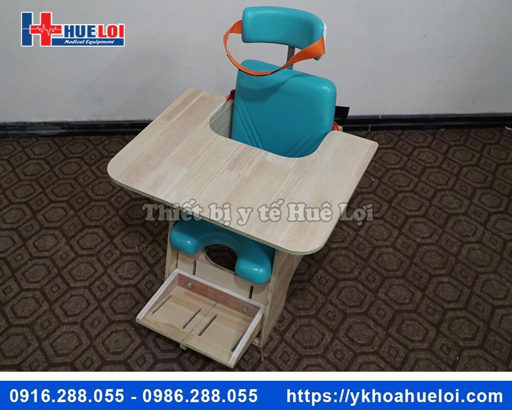 Ghế tập ngồi cho trẻ bại não