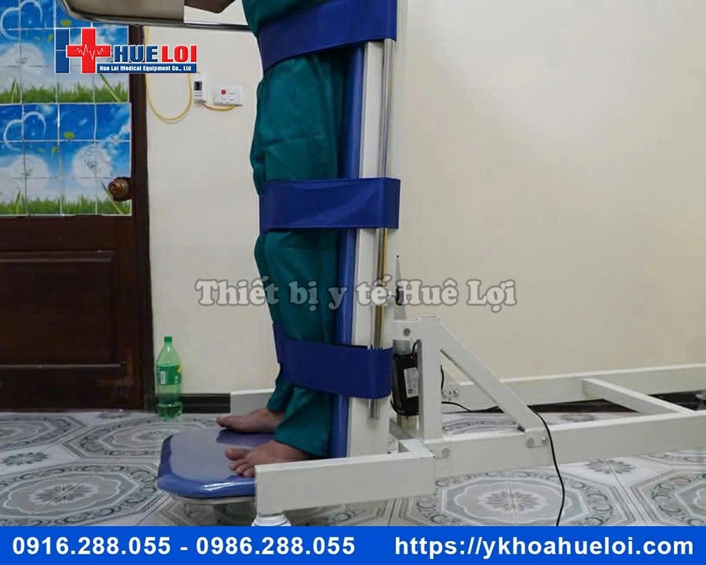 Giường tập đứng cho người tai biến
