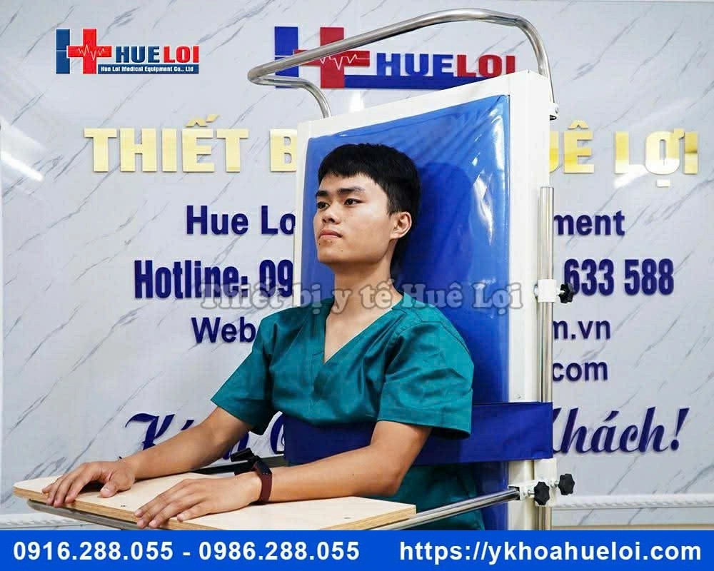 Giường tập đứng cho người tai biến