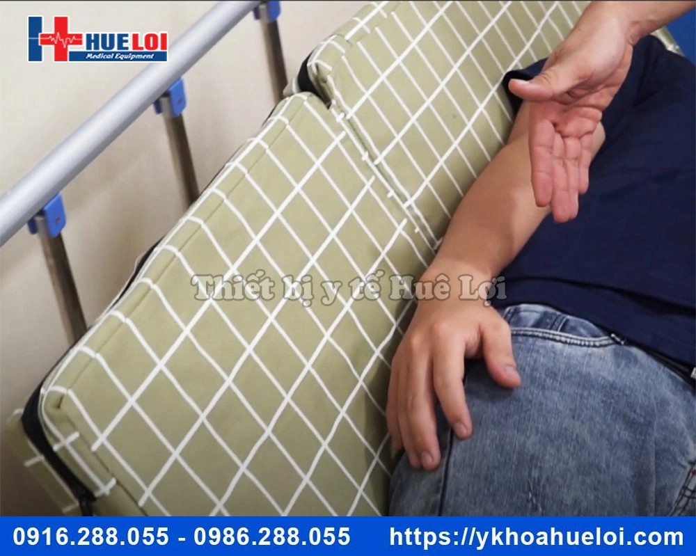 Giường y tế đa năng hạ chân to