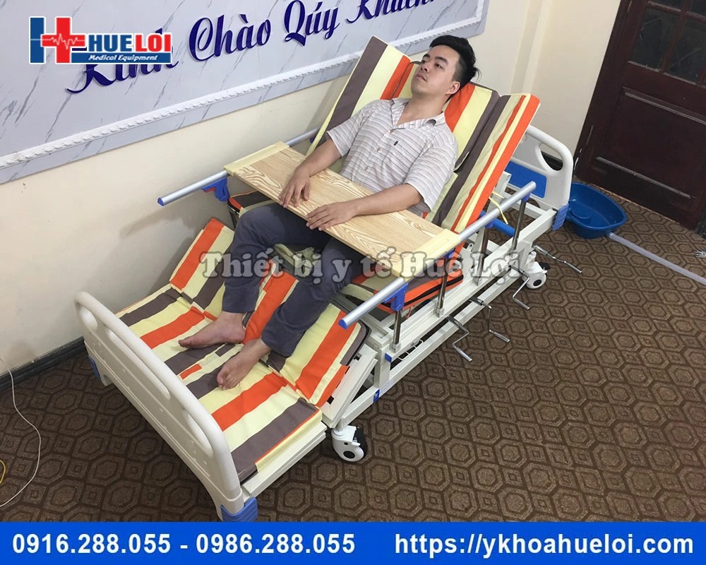 Giường y tế đa năng 4 tay quay cao cấp