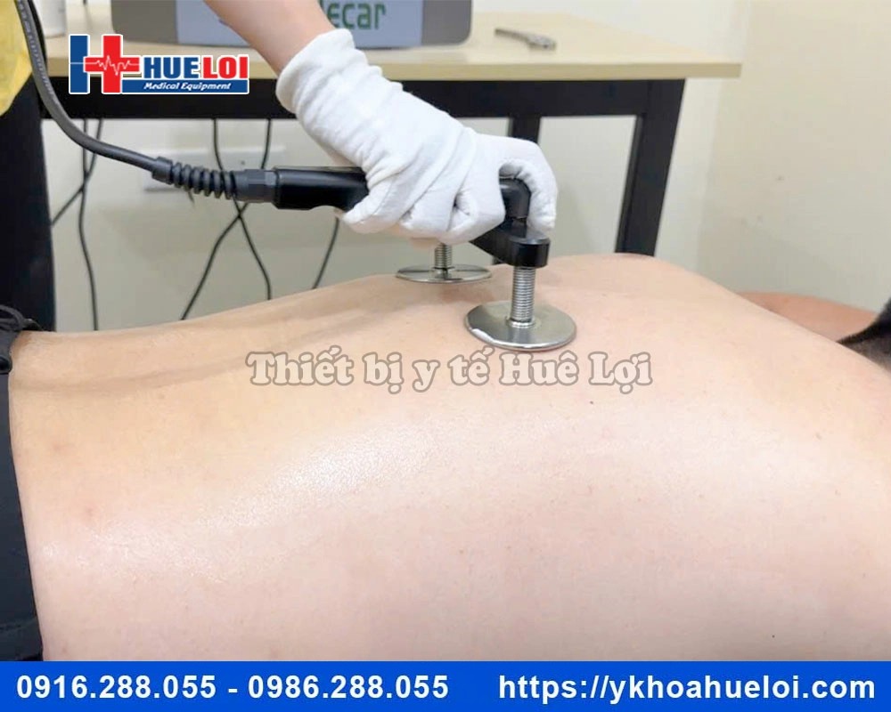 Máy Tecar trị liệu bằng sóng điện từ