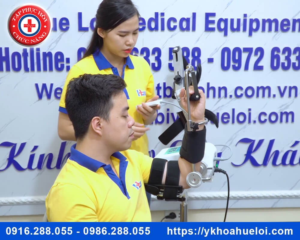tập khớp khuỷu tay