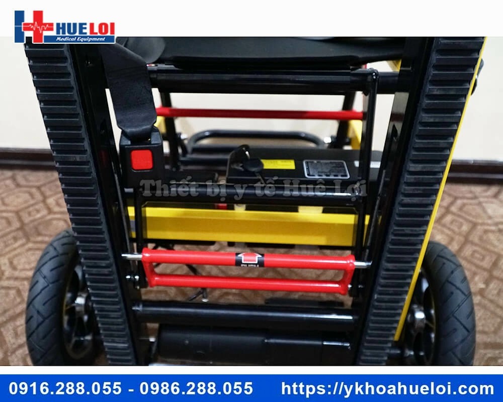 Xe lăn có chức năng leo cầu thang