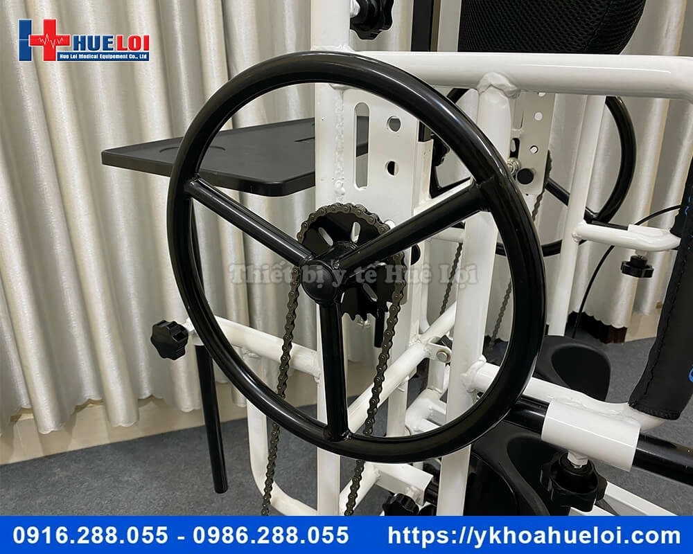 Xe lăn đa năng tích hợp tập đứng