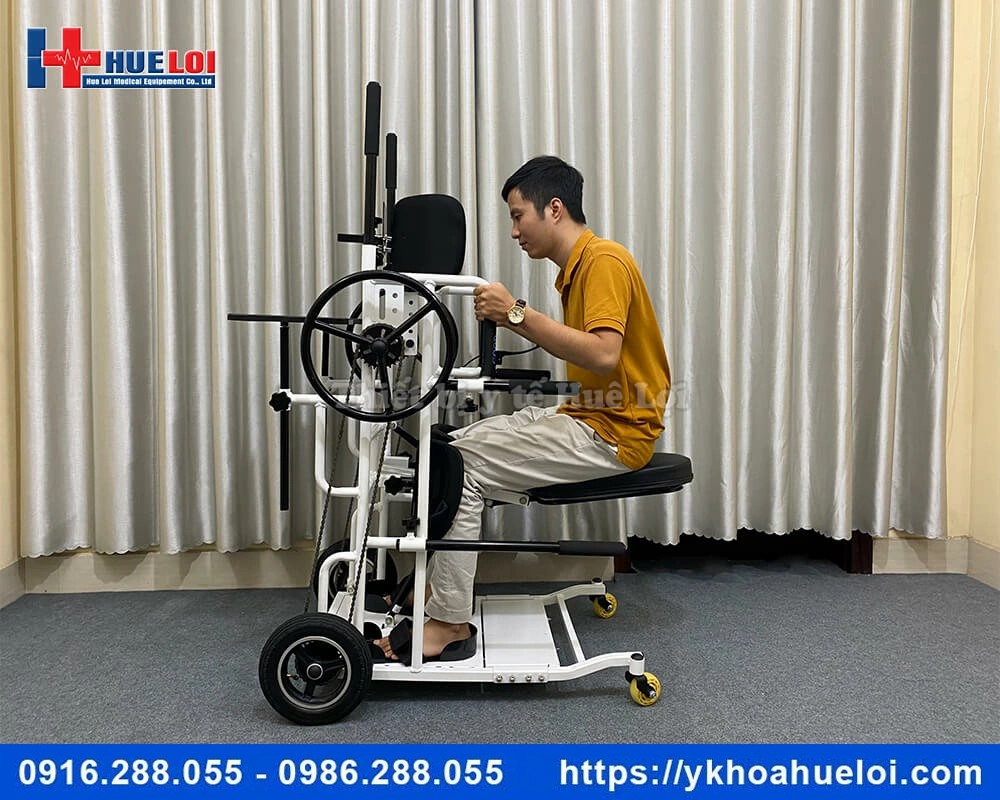 Xe lăn đa năng tích hợp tập đứng