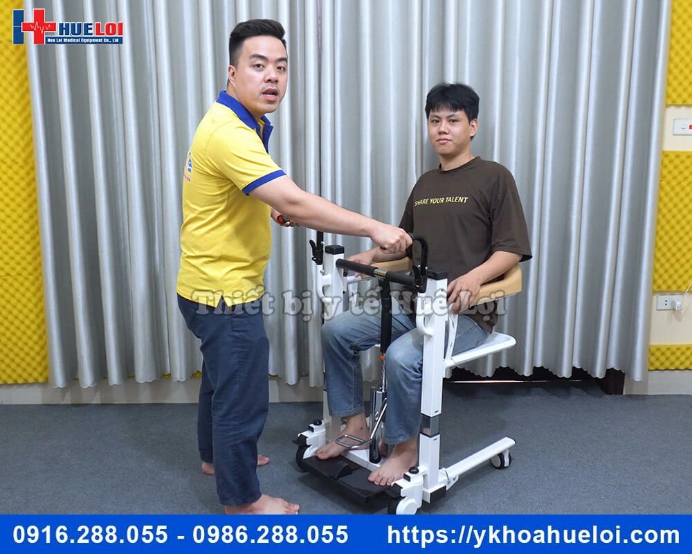 Xe lăn ghép 2 mảnh nâng hạ bằng piston